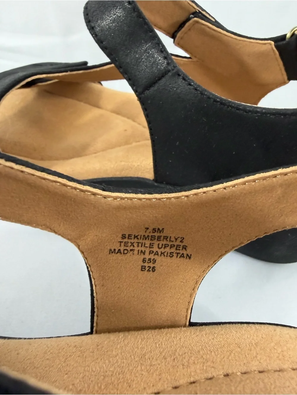 NWT Easy Spirit Women’s Size 7.5 Soft Black Adjustable Strappy Comfort Sandals